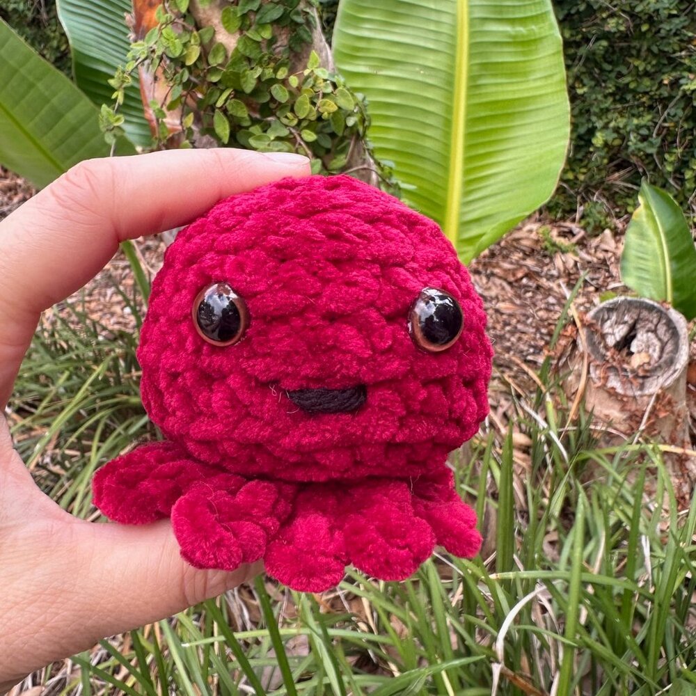 Crochet Mom Octo Figurine, Burgundy Plush Octo Mom , Amigurumi Plush